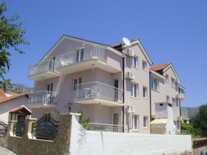 Apartments Villa Pirosi